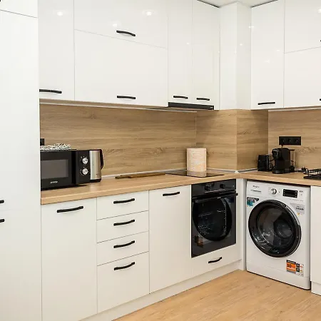 Chic 1br Flat & Garage I Garden Residence, By Flat Mаnаger Apartamento Varna