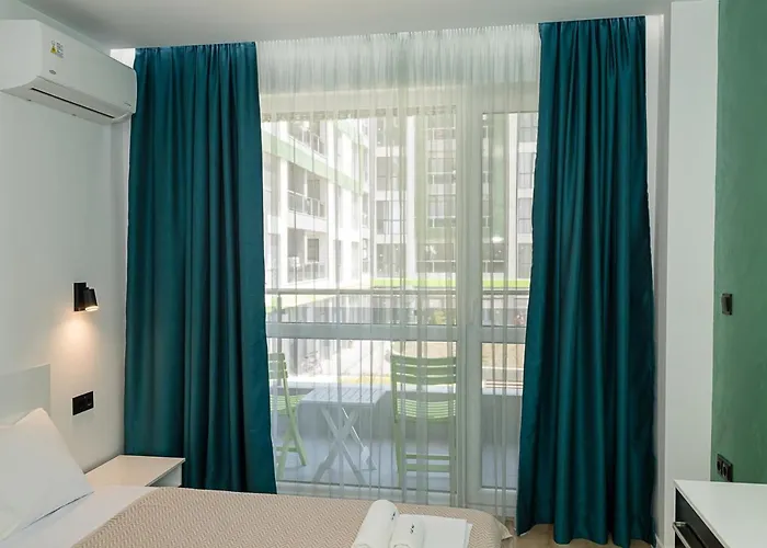 Chic 1br Flat & Garage I Garden Residence, By Flat Mаnаger Apartamento