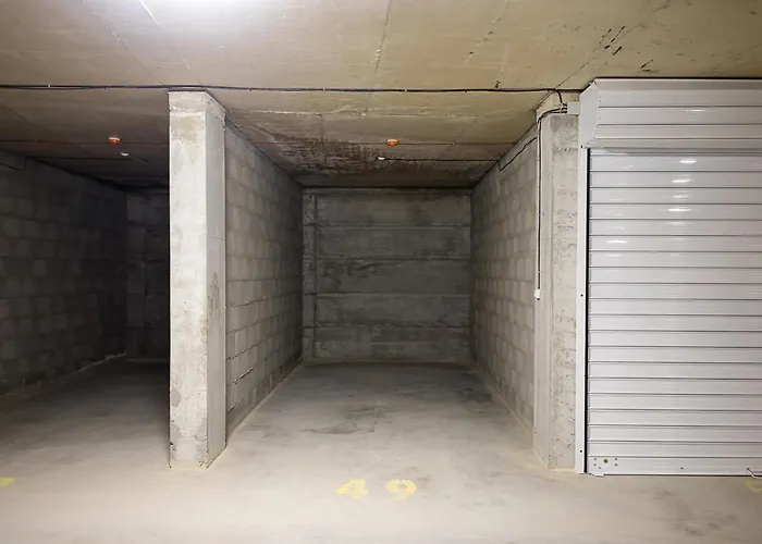 Chic 1br Flat & Garage I Garden Residence, By Flat Mаnаger 瓦爾納