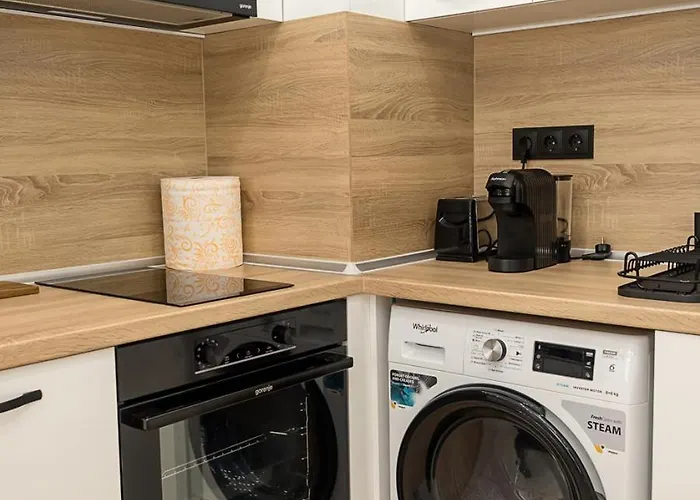 Chic 1br Flat & Garage I Garden Residence, By Flat Mаnаger Apartamento