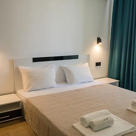 Chic 1br Flat & Garage I Garden Residence, By Flat Mаnаger Apartamento Varna