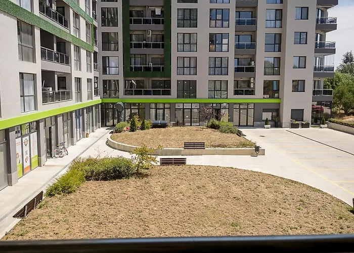 Chic 1br Flat & Garage I Garden Residence, By Flat Mаnаger Apartment